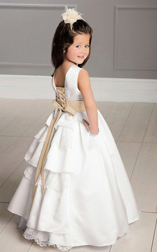 vestiti-bambina-eleganti-da-cerimonia-71_2 Vestiti bambina eleganti da cerimonia