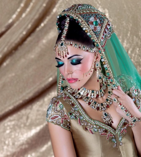 vestiti-da-sposa-stile-indiano-97_10 Vestiti da sposa stile indiano