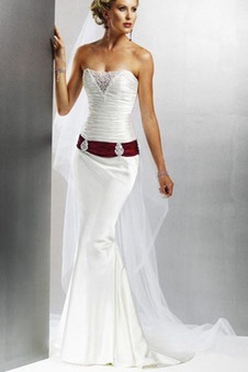 vestiti-da-sposa-semplici-colorati-89_18 Vestiti da sposa semplici colorati