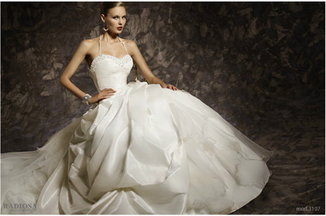 vestiti-da-sposa-pi-belli-del-mondo-44-14 Vestiti da sposa più belli del mondo