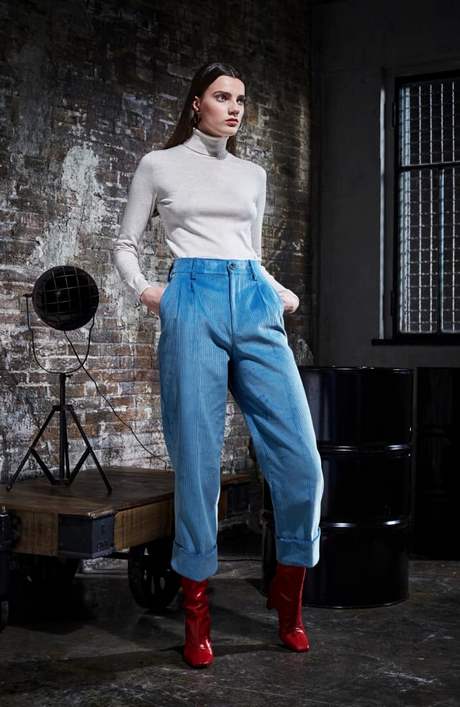 pantaloni-donna-moda-2021-79_10 Pantaloni donna moda 2021